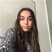 Estudiante universitaria de derecho y economía, con capacidad de dar clases de inglés y castellano. Enseñar es una de mis pasiones